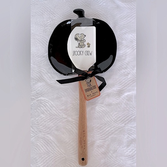 Rae Dunn Peanuts Snoopy Spooky Crew Spatula and Pumpkin Spoon Rest - Picture 6 of 6